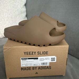 Addias Yeezy Slide Core